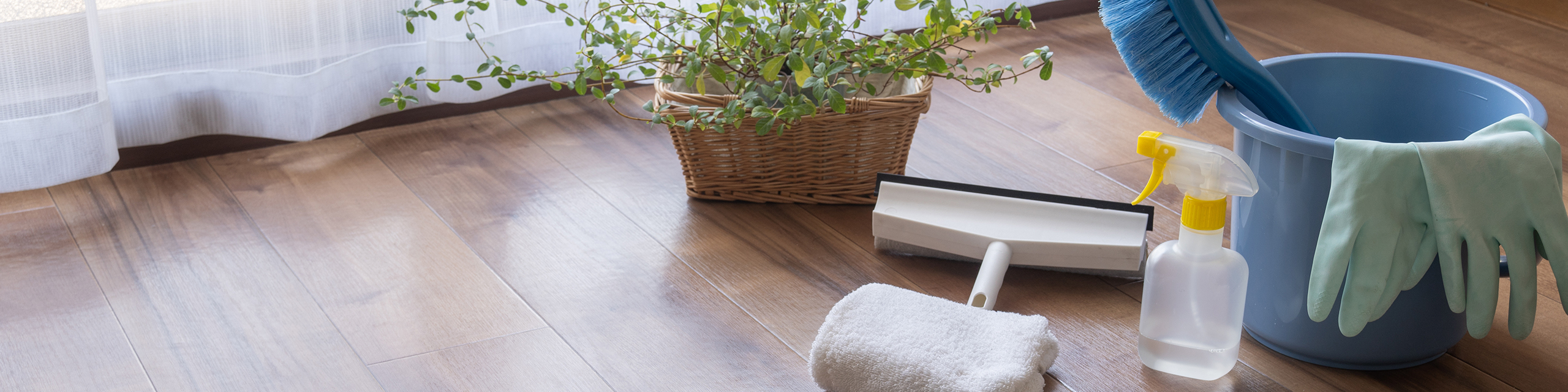 フローリングと清掃道具